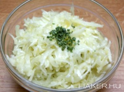 Káposzta saláta nagy adag