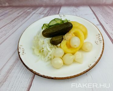 Kis adag vegyes savanyúság